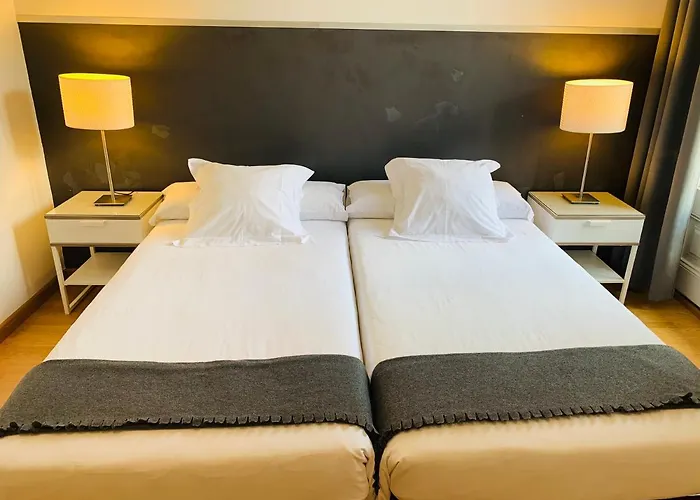 Super Balmes Guest House